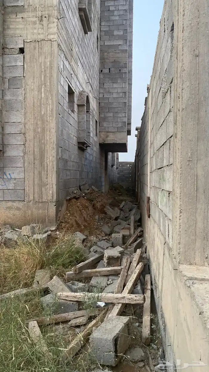 عماره استثمارية مسلح للبيع في مخطط المحله الجديده 4