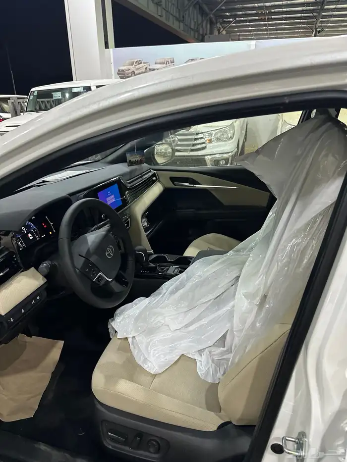 كامري 2025 فتحه بنزين فئة LE اصفار سعودي السعر125 26