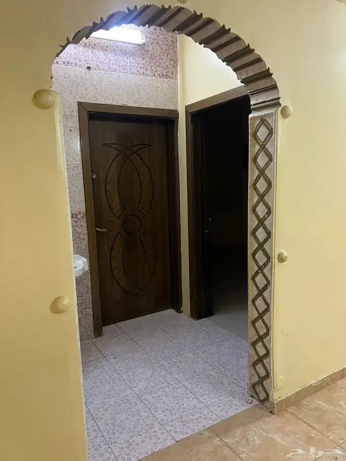 شقة للإيجار 3 غرف مدخلين وصاله 3