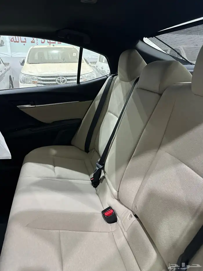 كامري 2025 فتحه بنزين فئة LE اصفار سعودي السعر125 35