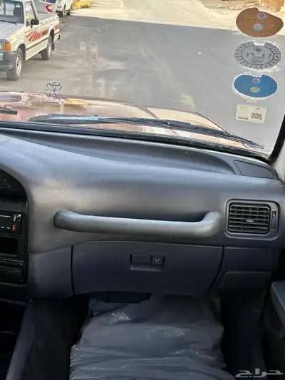 جيب لاندكروزر ((نظيف )) تم البيع 49