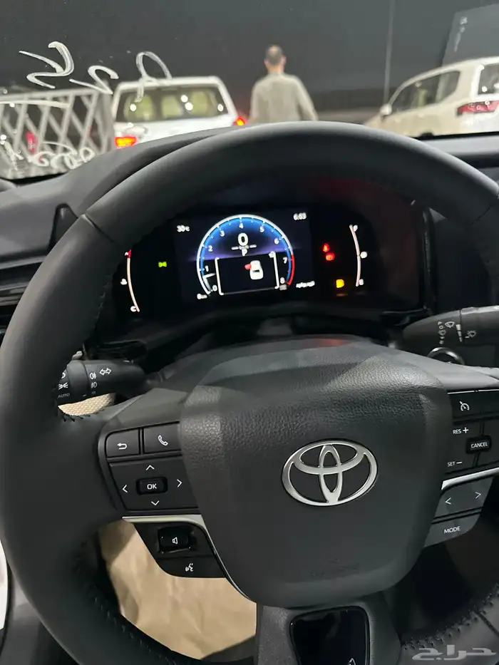 كامري 2025 فتحه بنزين فئة LE اصفار سعودي السعر125 30