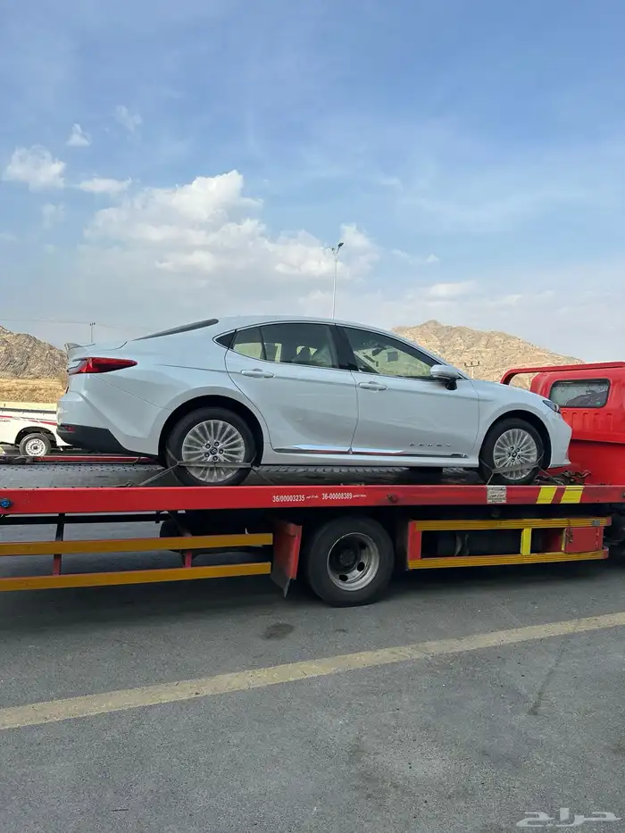 كامري 2025 فتحه بنزين فئة LE اصفار سعودي السعر125 40