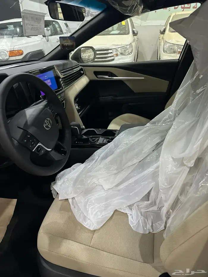 كامري 2025 فتحه بنزين فئة LE اصفار سعودي السعر125 29