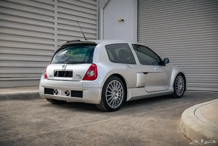 رينو كليو V6 3