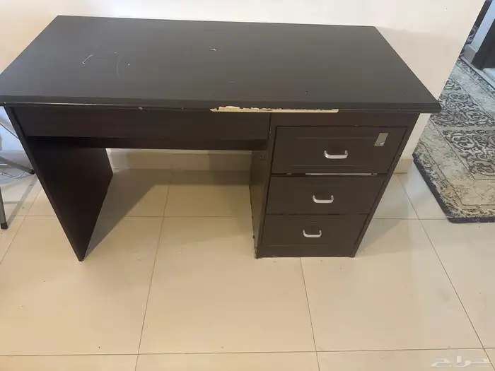 مكتب وطاوله تلفزيون وثلاجات صغيره 0