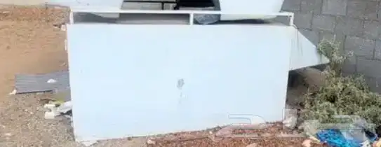 للبيع صندوق هايلكس يركب ع غماره 4