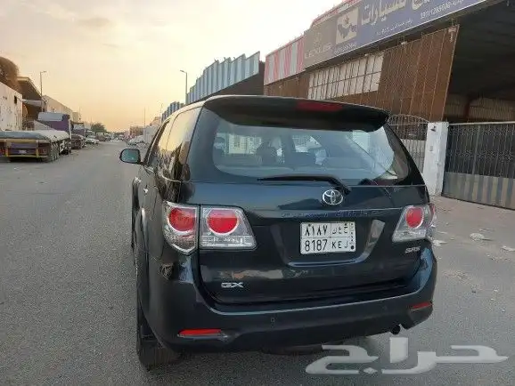 فورتشنر 2015 عداد قليل تم البيع تم البيع 8