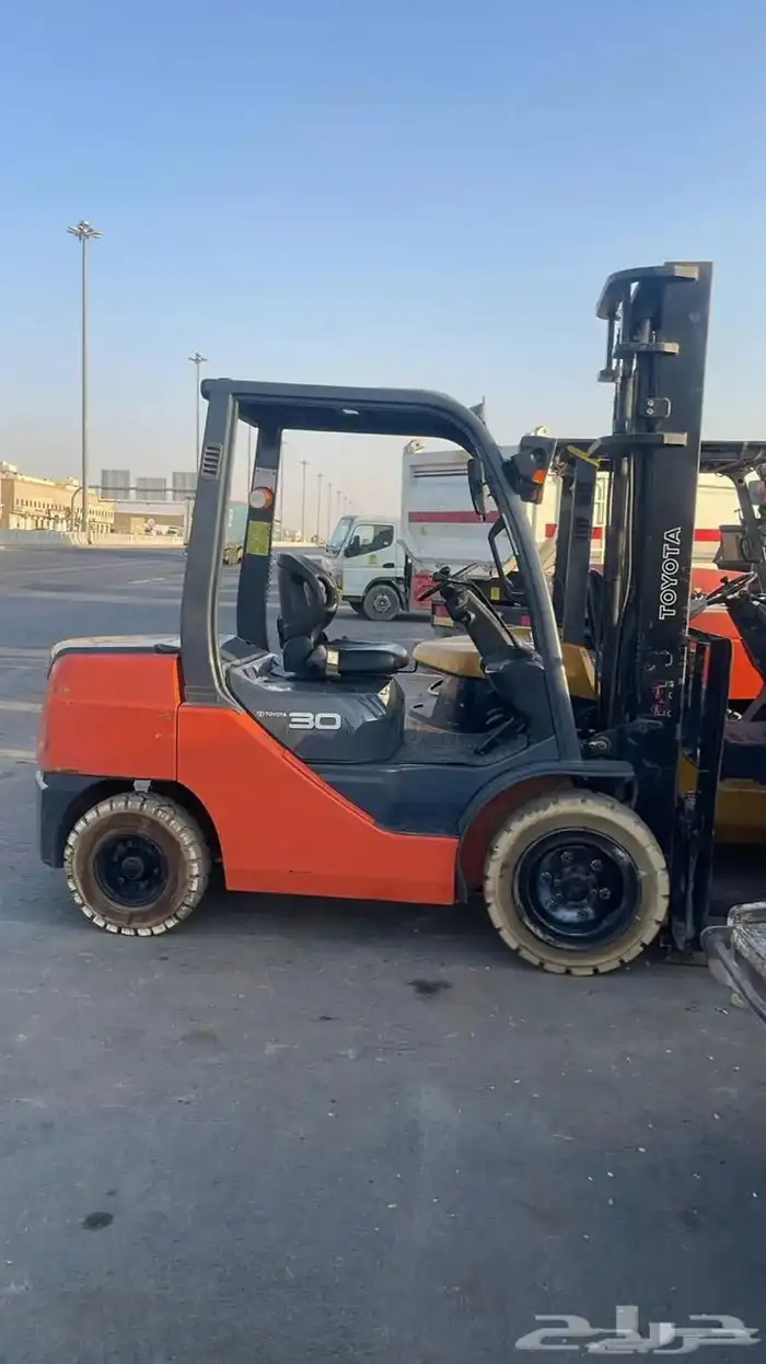 فوركلفت رافعة شوكية للايجار تاجير رافعات شوكية يومي شهري 0