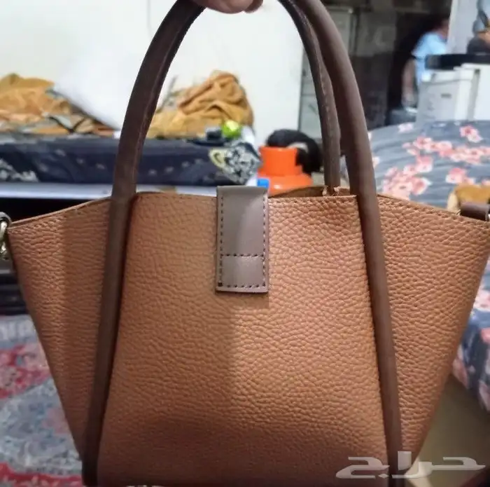 مجموعه شنط حريمى جلد ماركات اصليه ومميزه للبيع لاعلى سوم 3