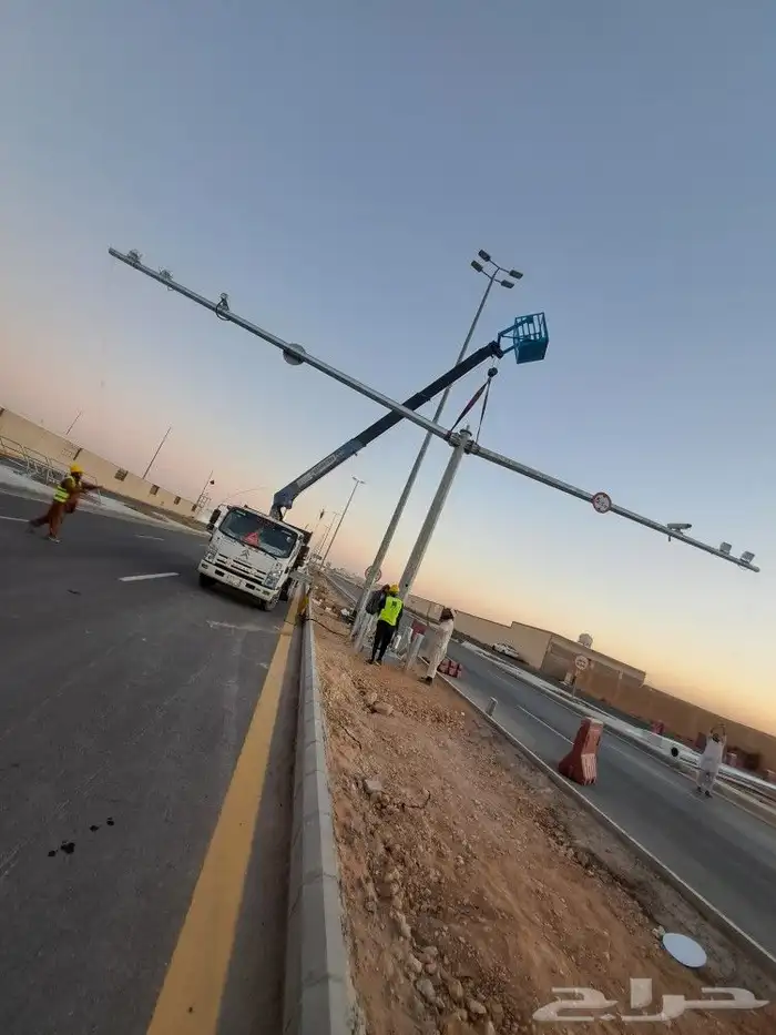 إيجار كرينات وسطحات ونش نقل غرف ومولدات وطبالي 3