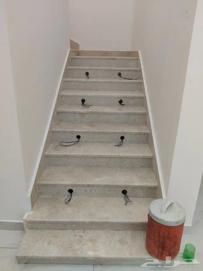 مبلط حائل سيراميك وبورسلان ورخام درج حمام مطبخ جدران تركيب 0