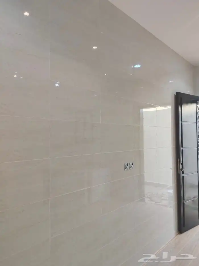 مبلط حائل سيراميك وبورسلان ورخام درج حمام مطبخ جدران تركيب 1
