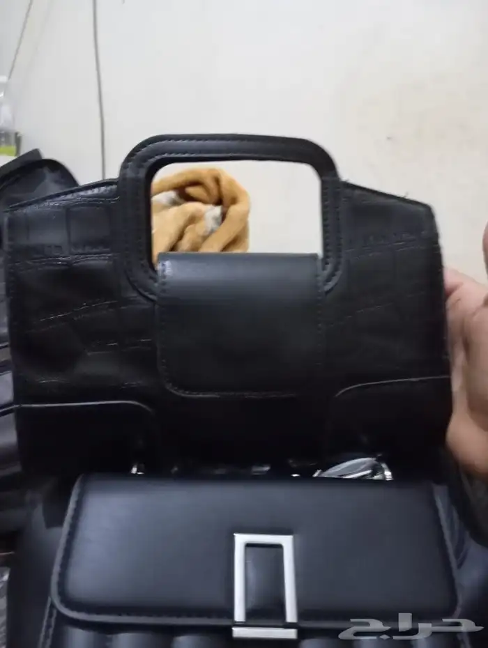 مجموعه شنط حريمى جلد ماركات اصليه ومميزه للبيع لاعلى سوم 5