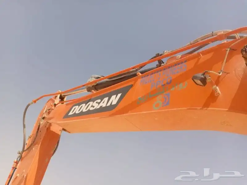 مكنيكي معدات ثقيله جميع انواع المعدات شيول بوكلين بالدووزر 5