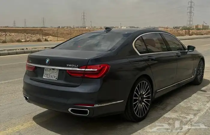 بي ام دبليو V8 مواصفات كامله BMW 750 2
