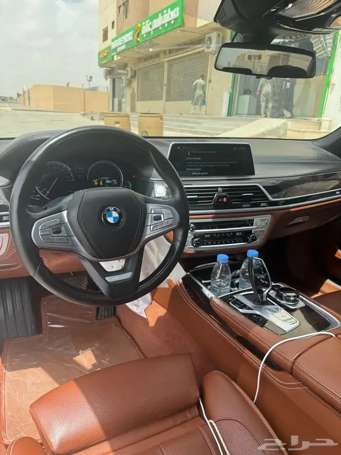 بي ام دبليو V8 مواصفات كامله BMW 750 9