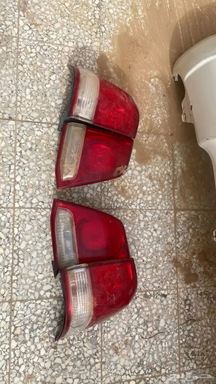 للبيع قطع غيار لاندكروزر جيب 2008 8