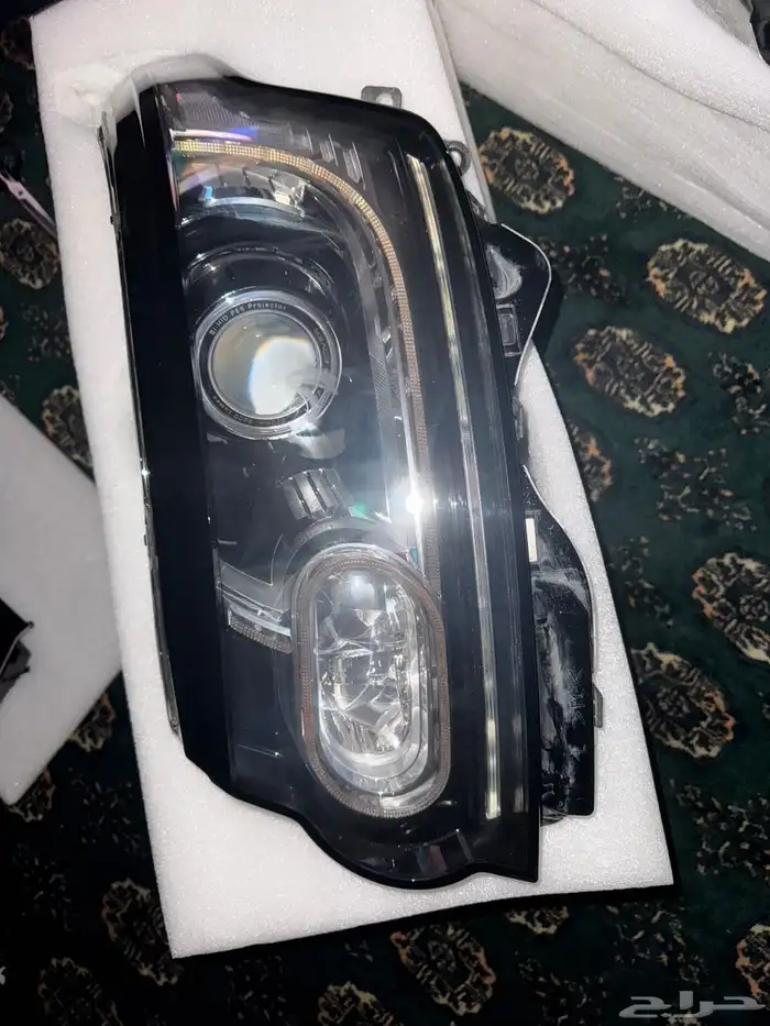 شمعات رنج روفر امامية وخلفية وشاشة تكييف جميع القطع اصلية 1