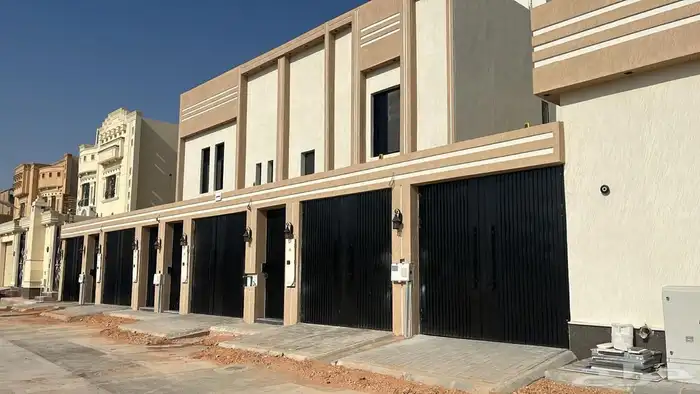 تاون هاوس دورين للبيع حي اليرموك 1