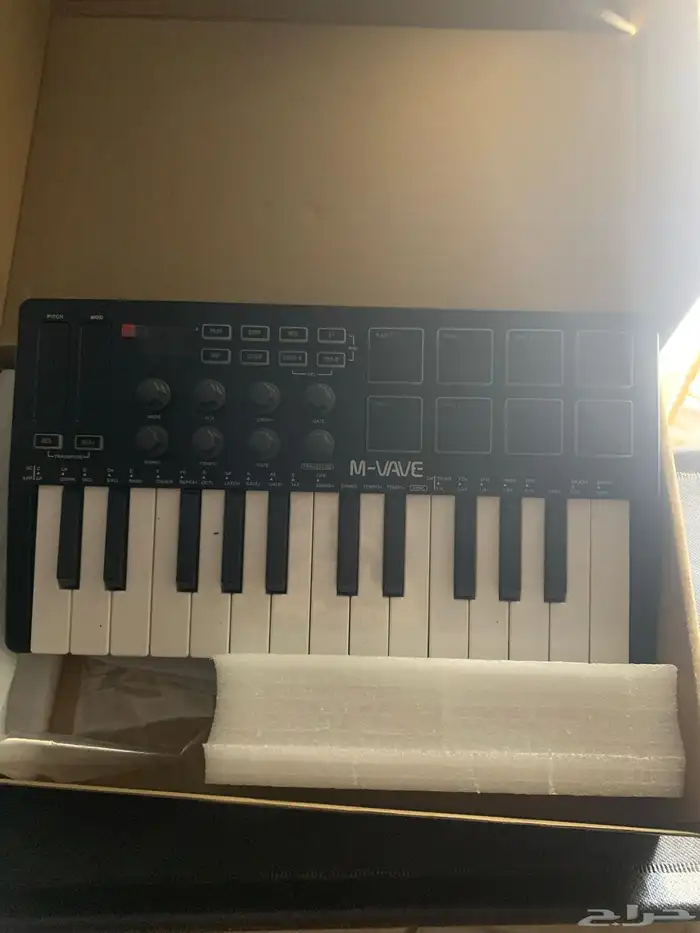 جهاز تحكم لوحة مفاتيح MIDI محمول 2