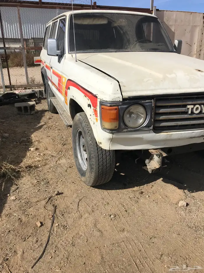 للبيع قطع صالون فل كامل شغال شرط وكاله البودي مديل 87 3