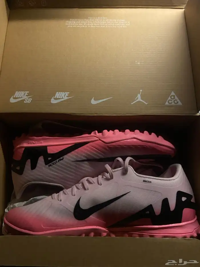 جزمة نايك اصليه مقاس (40) 1