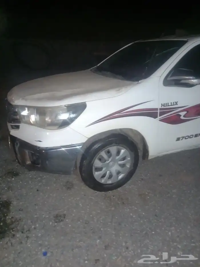 هايلوكس غمارتين عادي 2016 قير ومكينه على الشرط بودي شد بلد 1