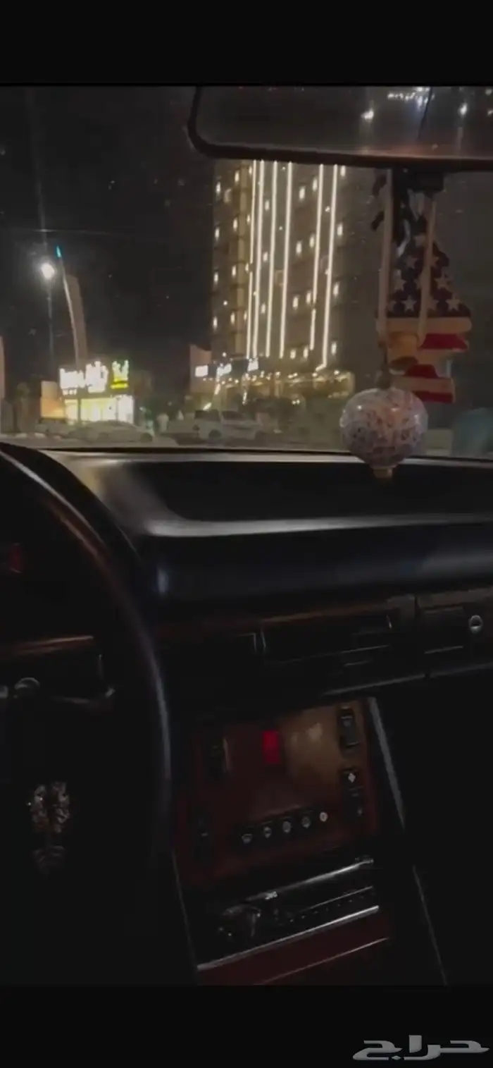 مرسيدس 560 كوبيه 3