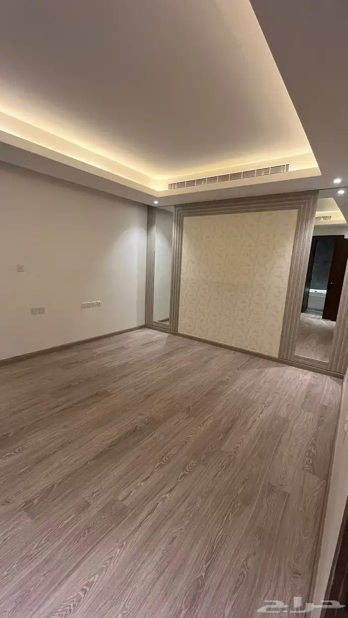 للإيجار فيلا تاون هاوس حي العارض 100.000 6