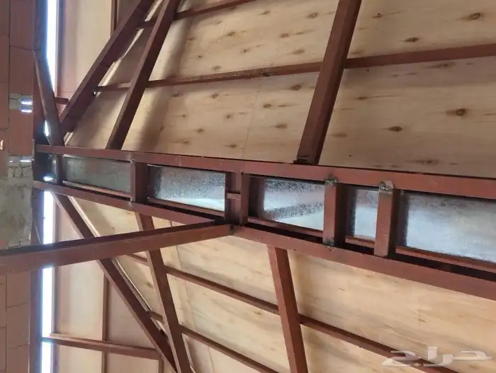 قرميد أحمر 3