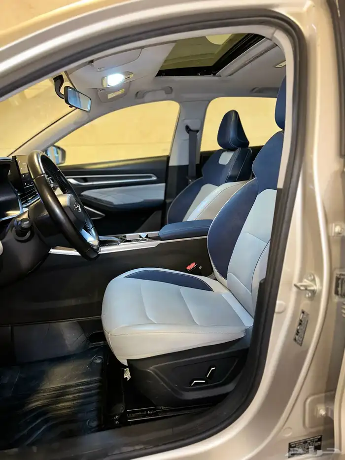 للبيع جيلي ام قراند 2023 م 6