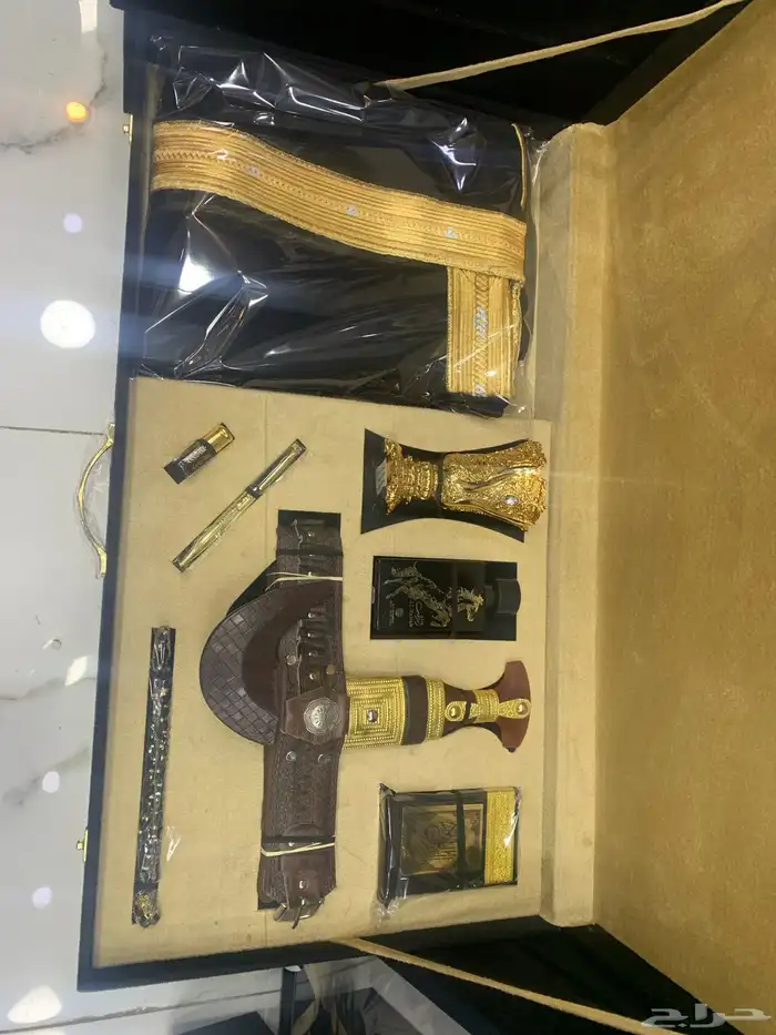 طقم هدايا رجالي فاخر 3