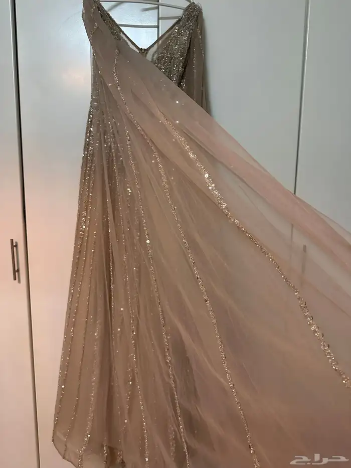 فستان ملكة للبيع من براند ( بلان بي بوتيك ) 7