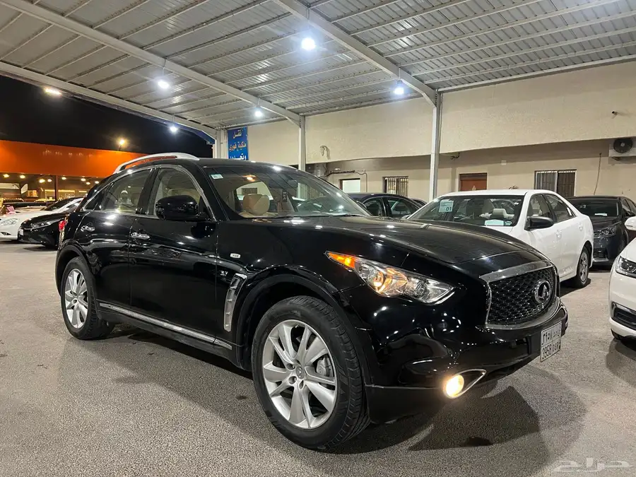 انفنتي QX70 موديل 2019 مخزن عداد 85 الف ( تم البيع ) 6