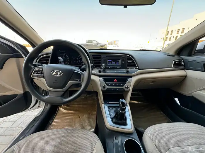 للبيع او البدل النترا 2017 2000CC 4