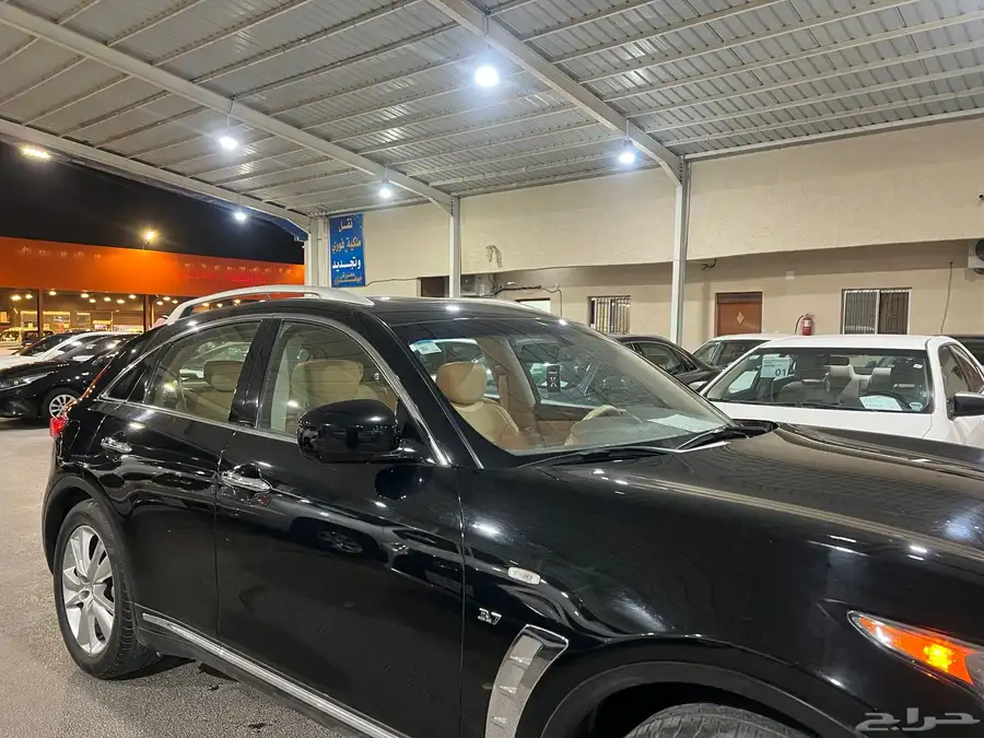 انفنتي QX70 موديل 2019 مخزن عداد 85 الف ( تم البيع ) 7