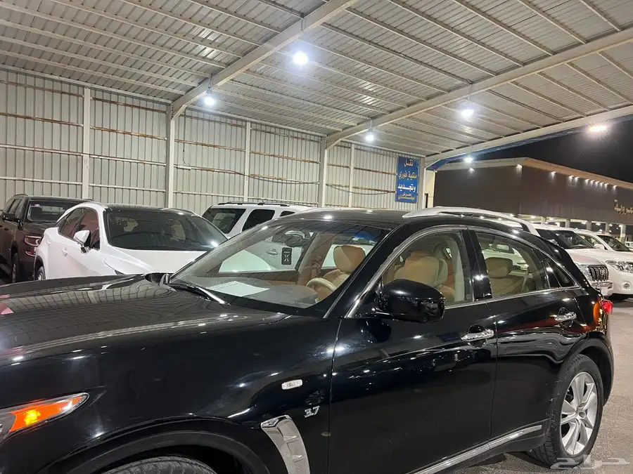 انفنتي QX70 موديل 2019 مخزن عداد 85 الف ( تم البيع ) 2