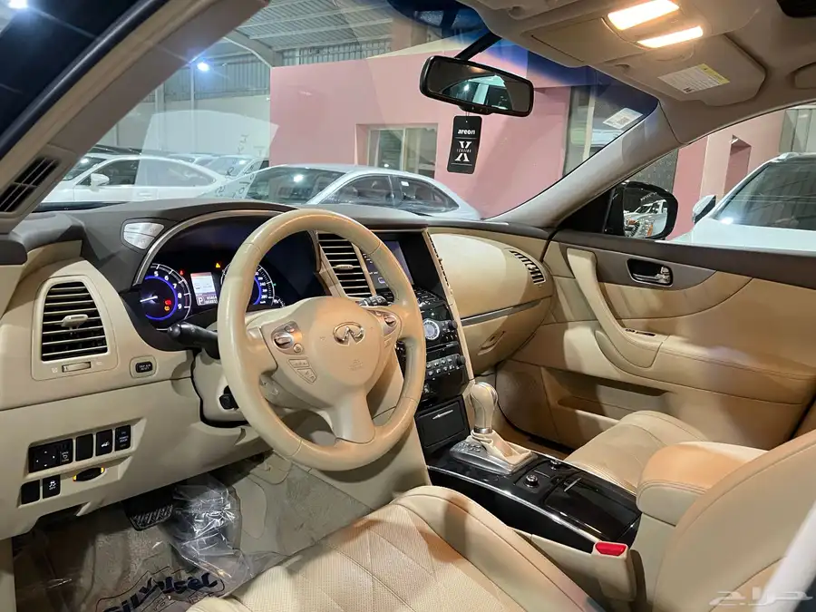 انفنتي QX70 موديل 2019 مخزن عداد 85 الف ( تم البيع ) 12