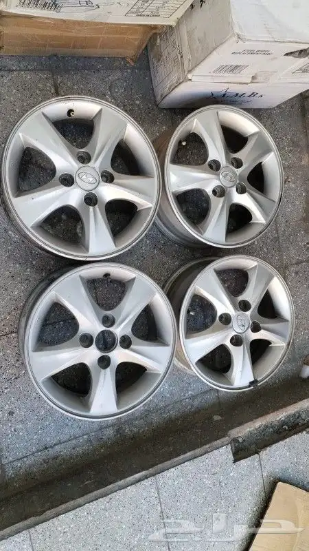 جنوط اكسنت هونداي كروم الأصلي وكاله موديل 2010 مقاس 14 0