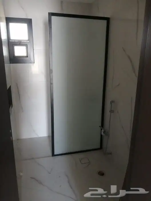 زجاج شاور. شاور كباين زجاجيه زجاج سيكوريت واجهات وأبواب الال 8