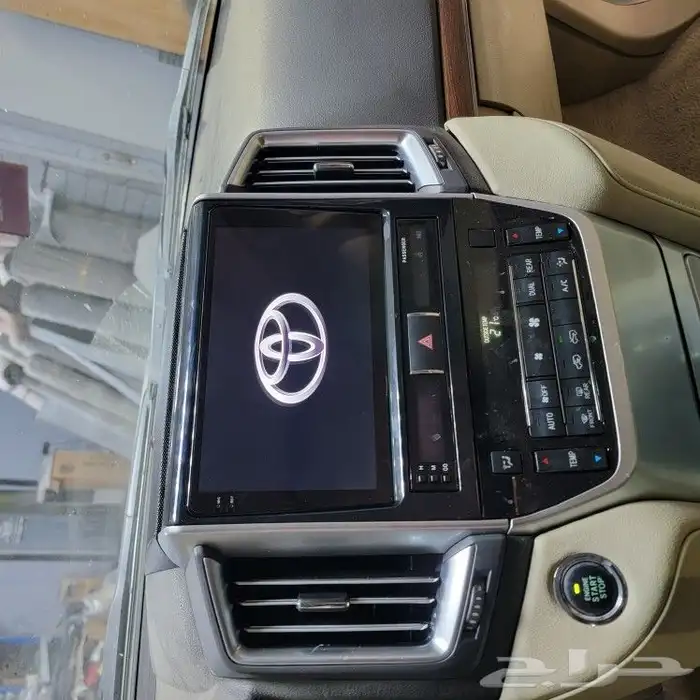 شاشة جيب لاندكروزر 2020 1