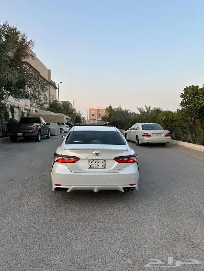 تويوتا كامري SE 2022فل 7