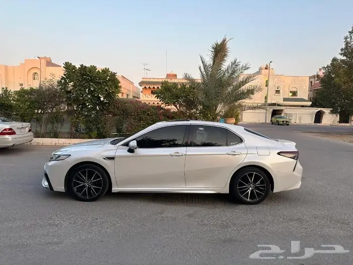 تويوتا كامري SE 2022فل 2