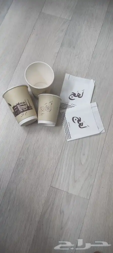 طباعة أكواب وبوكسات وبكجات بحسب الطلب 1