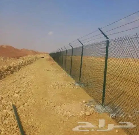 مقاول شبوك وسياجات امنيه وزراعيه وهناجر 0