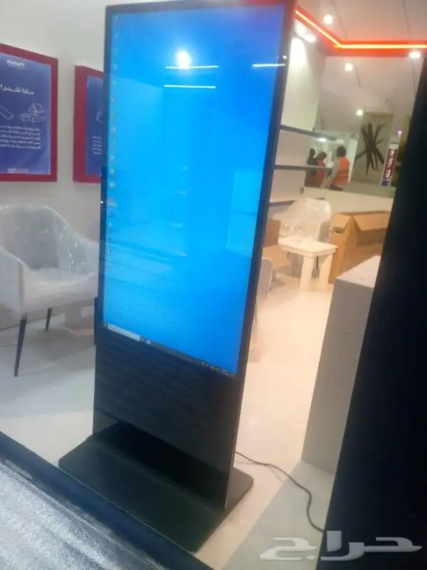 شاشات طولية للايجار 2