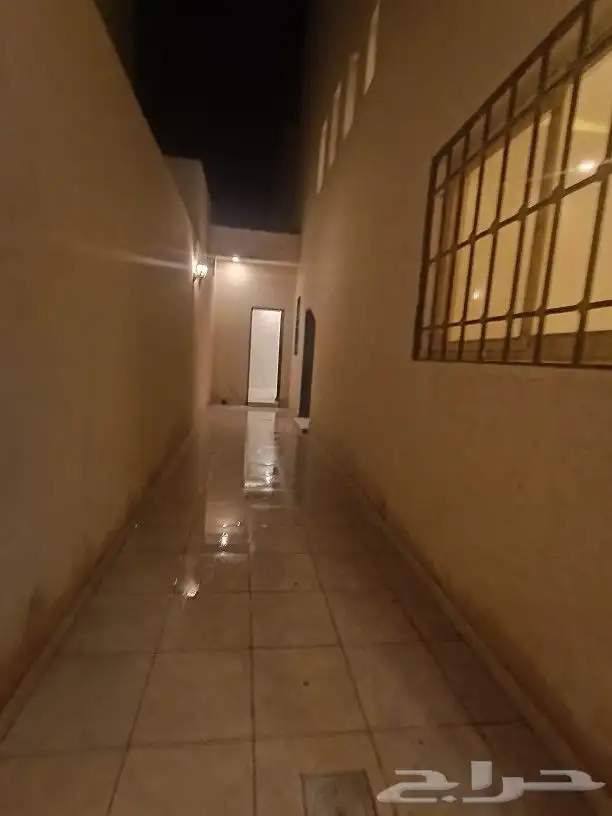فلا للايجار في حي المهديه 2