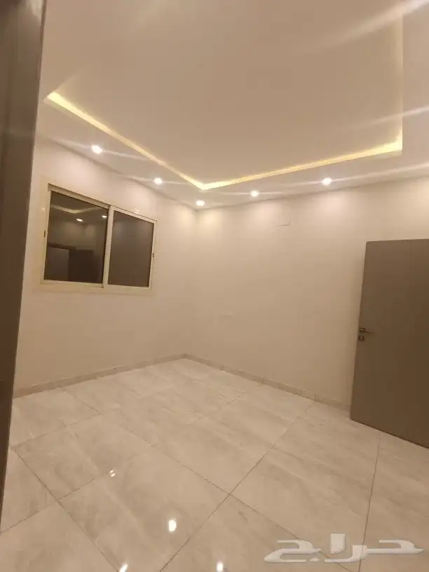 فلا للايجار في حي المهديه 6