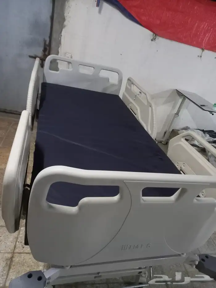 سرير طبي كهربائي 1